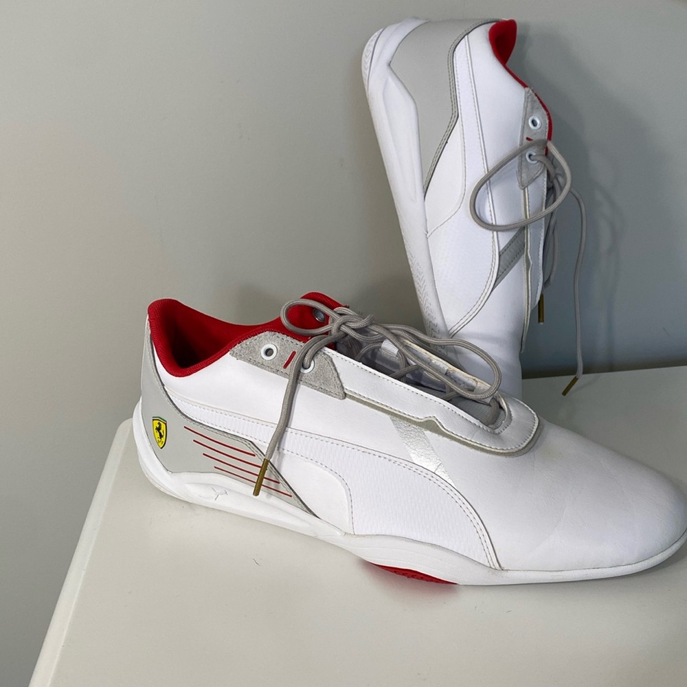 Puma men’s 13 Ferrari Soft Foam White sneaker with grey and red.